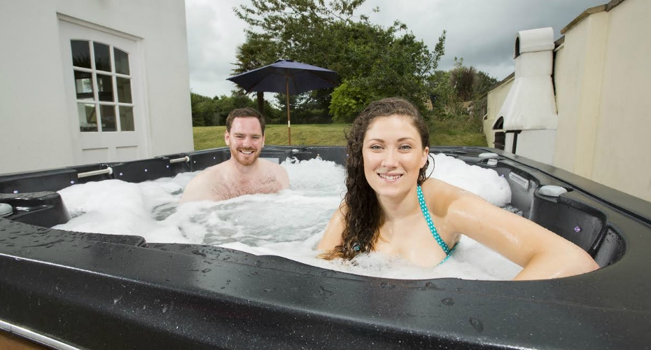 New TV show to celebrate Brits love of the hot tub